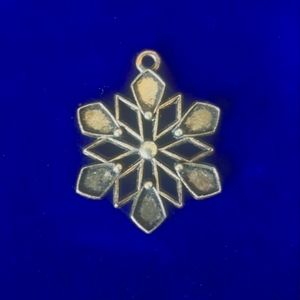{FWP} Snowflake Pendant